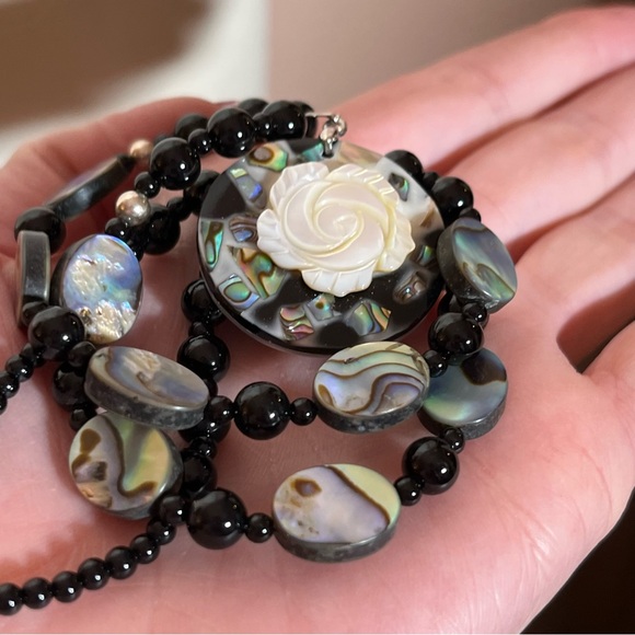 Vintage 1990 Y2K Retro Deco MOP Black Onyx 18kGP toggle clasp Hawaiian Necklace - Picture 7 of 17